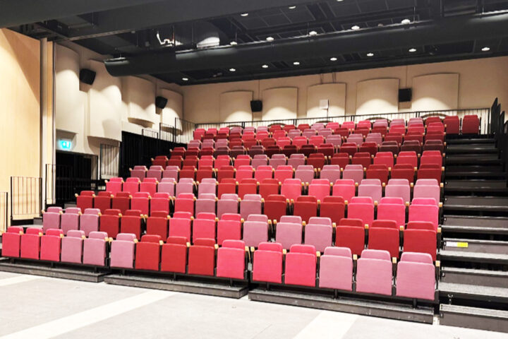 ETK licht - De Bernardus-Made-Theaterzaal-Fotografie COS be 01 ETK licht - De Bernardus-Made-Theaterzaal-Fotografie COS be 01